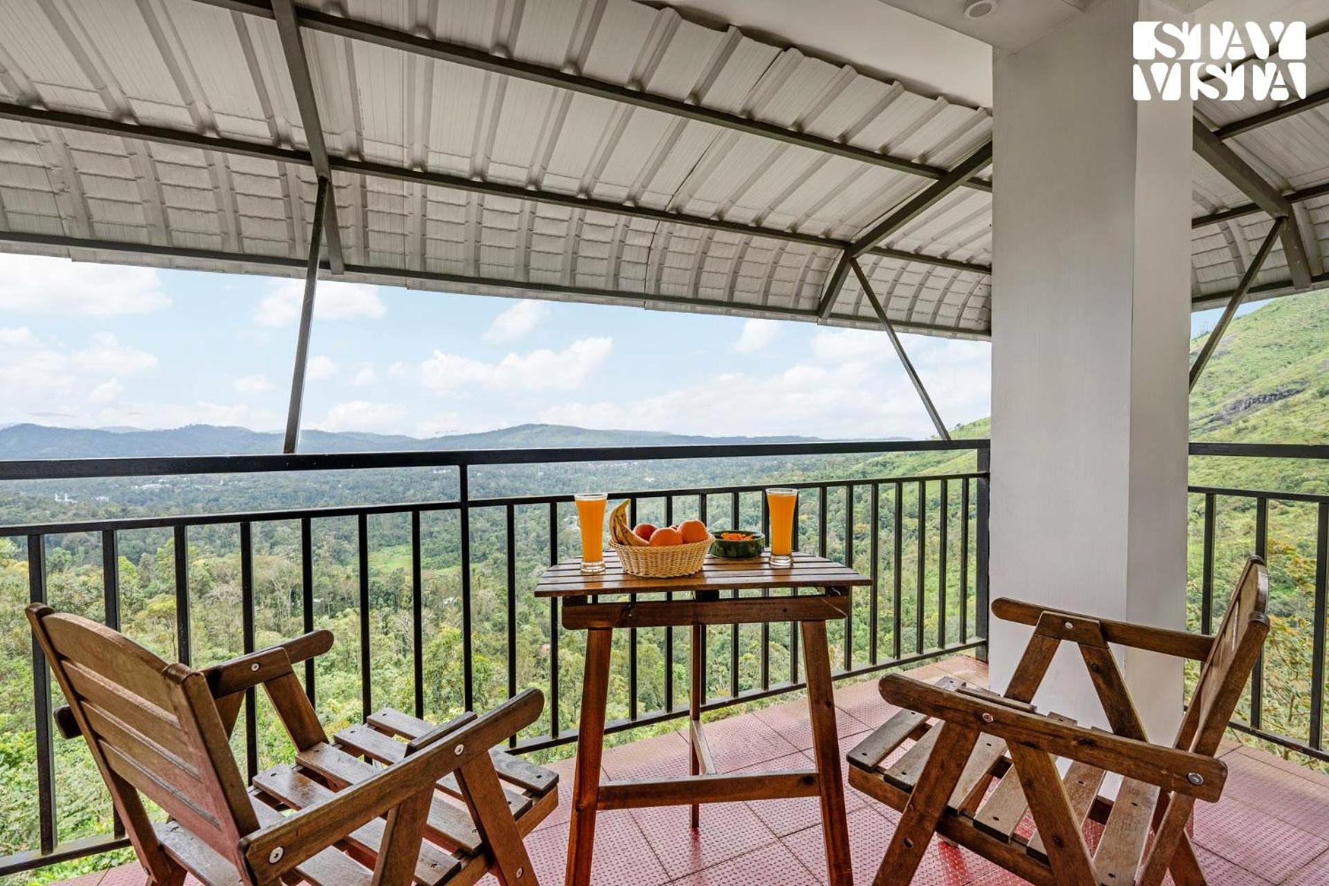 Stayvista At Titha Villa Santhanpara Exterior photo